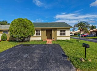 12031 SW 110th Street Cir E, Miami, FL 33186
