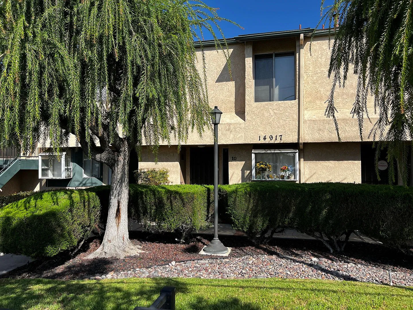 2 Bedroom 1.5 Bath Condo with 2 Car Garage for Rent in Whittier — Photo 2
