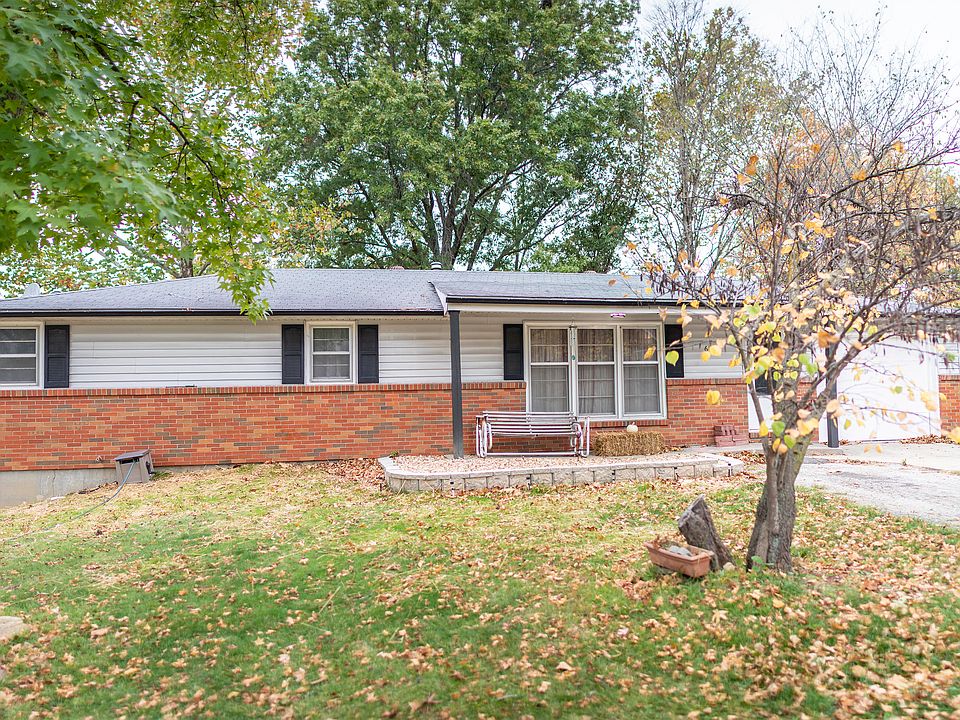 2nd image of 6005 N Gregory Dr