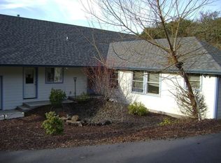 1201 NE Cambrian Ct, Roseburg, OR 97470