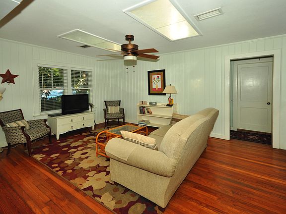 3rd image of 26 Ponce De Leon Ave