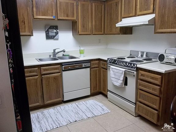 4th image of 3063 Sunflower Cir E