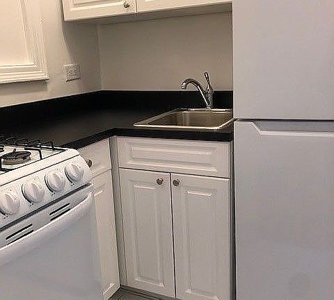 5th image of 405 E 54th St APT 5G