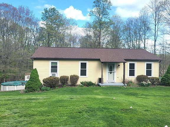 2nd image of 1313 Chestnut Hill Rd