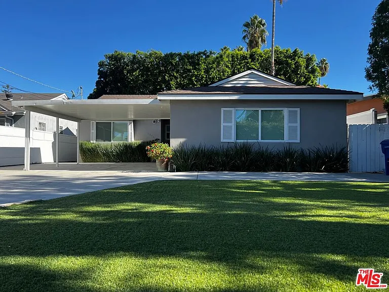 5740 Vantage Ave — Photo 8