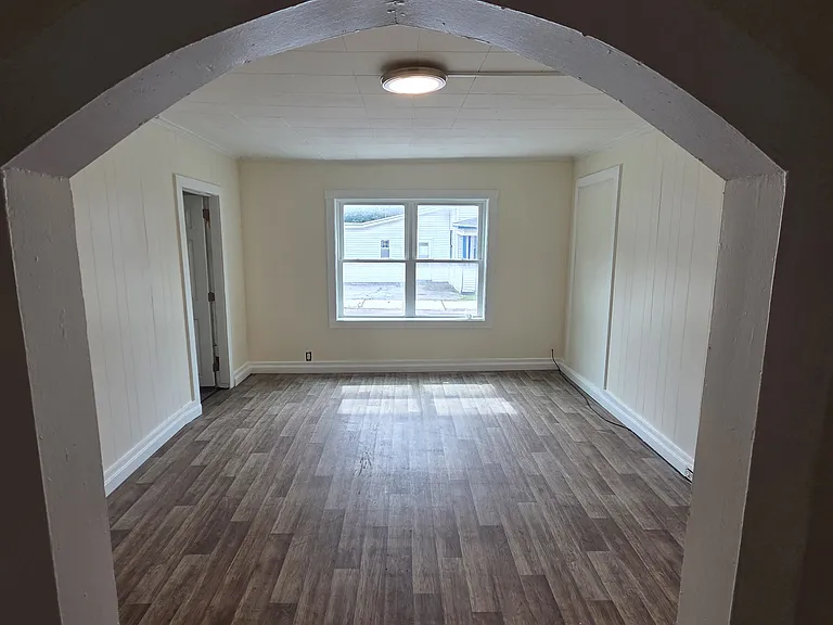 398 Weaver St #1 — Photo 4