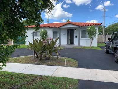 4860 W 3rd Ave, Hialeah, FL, 33012