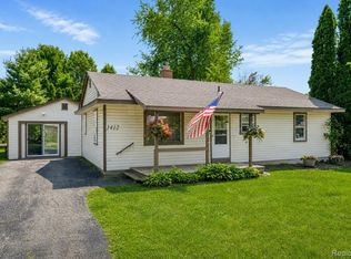 1412 Morningdove, Wixom, MI 48393