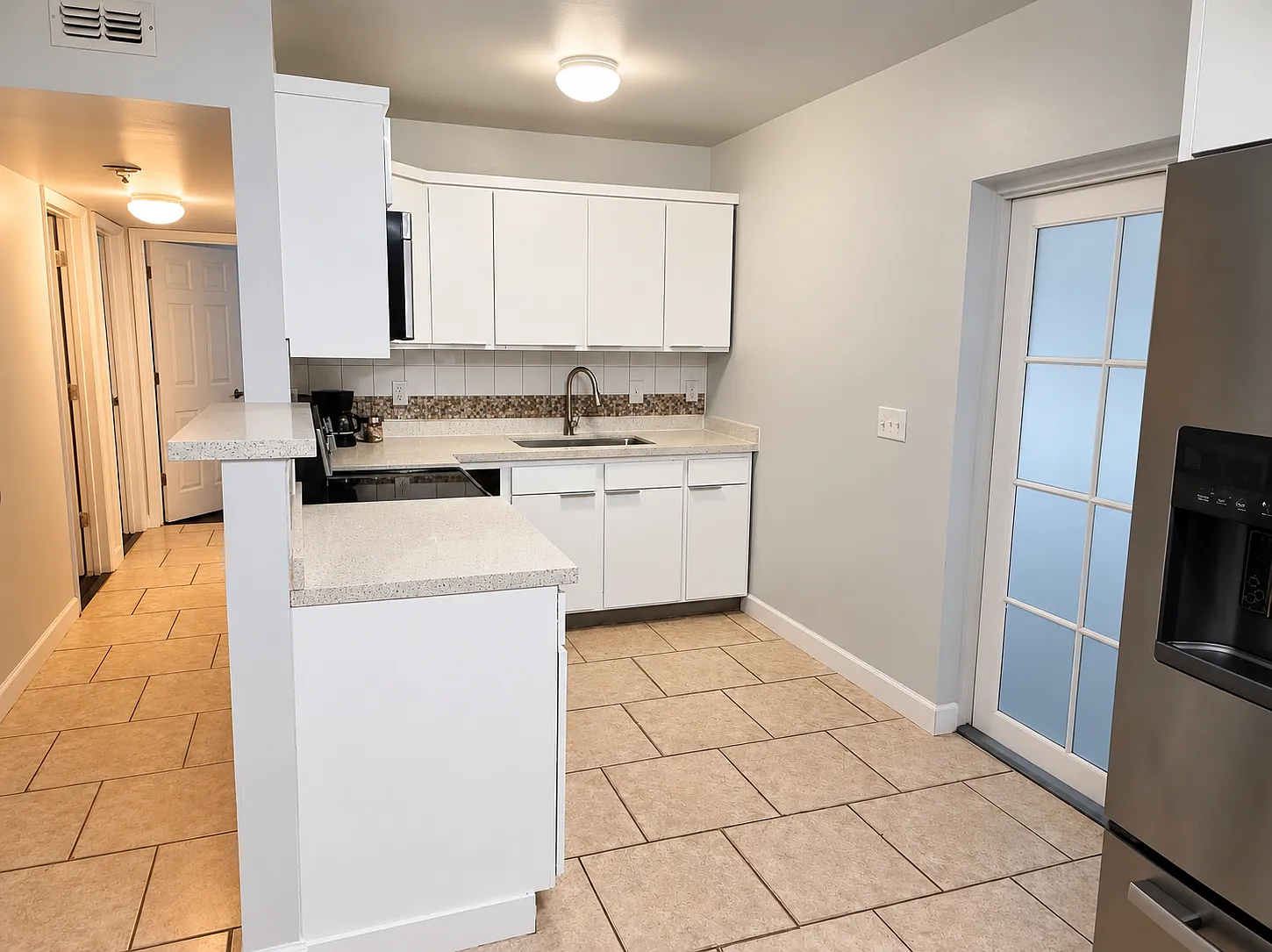4351 NE 18th Ave — Photo 4