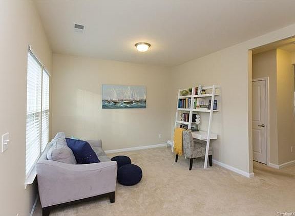 3rd image of 2717 Peebles Ln