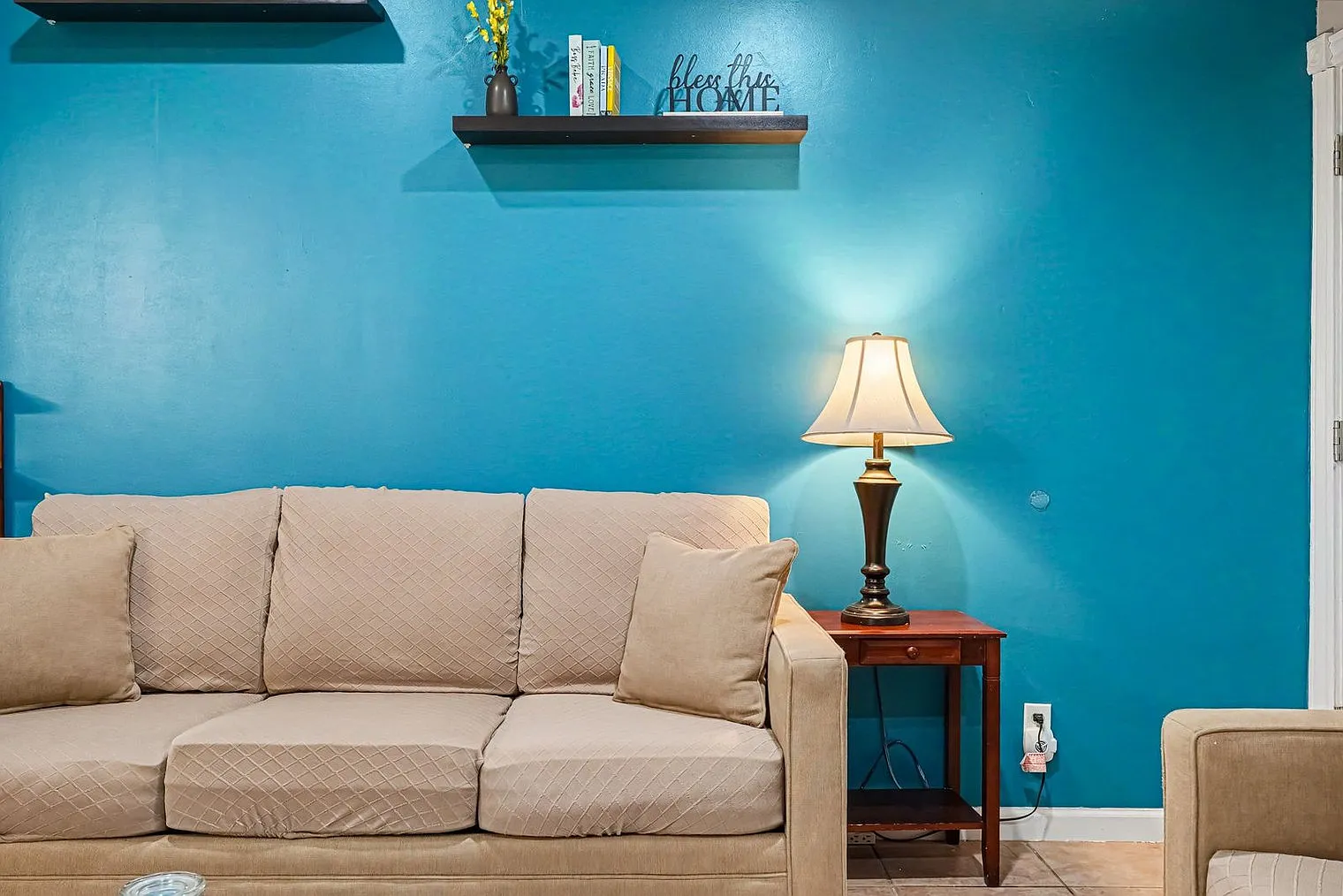 3 bed, 2.0 bath, 559 sqft, $5,833 — Photo 3