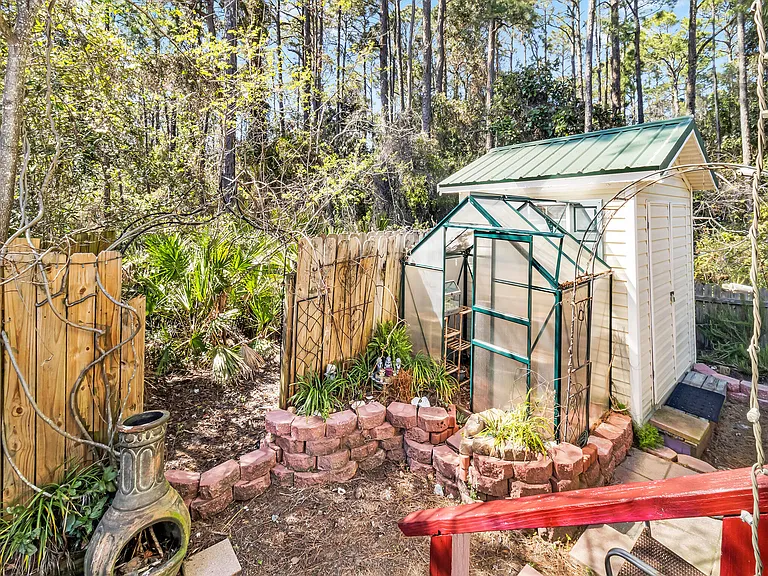 1449 Suncrest St — Photo 14