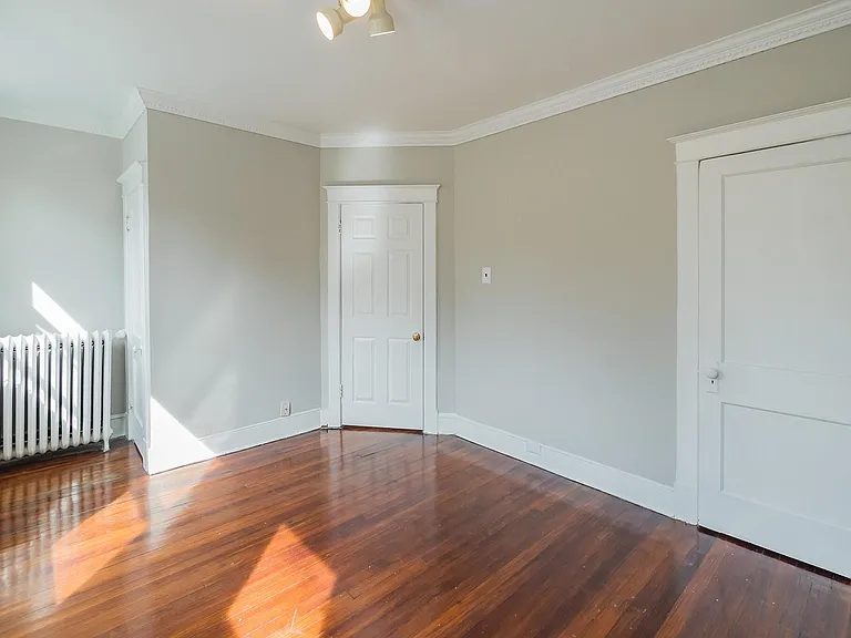 2035 37th St NW — Photo 3