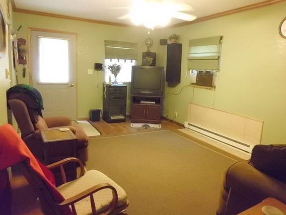 3rd image of 30 Buck Ln