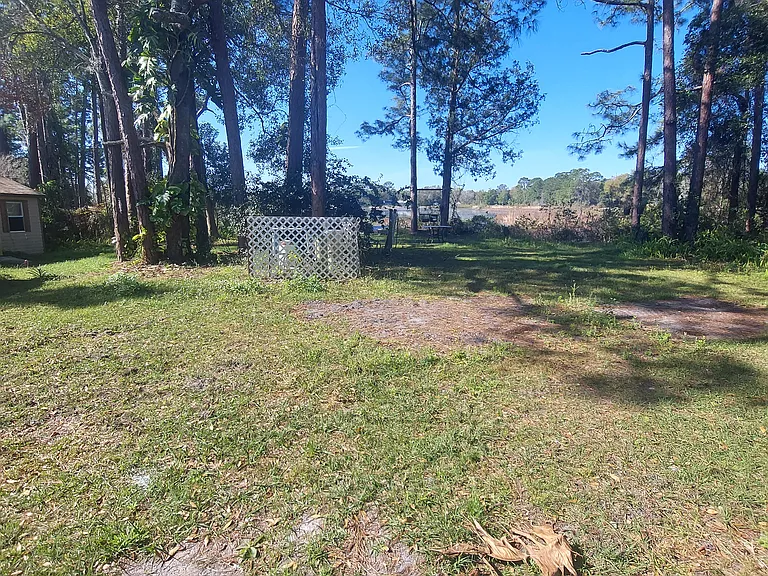 2449 E Lake Dr — Photo 32