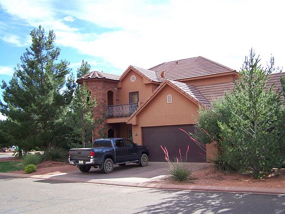 3rd image of 302 N Los Barancos Ln