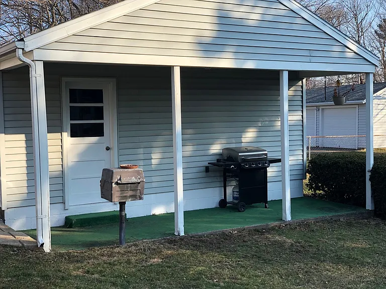 429 Clifton Dr — Photo 18
