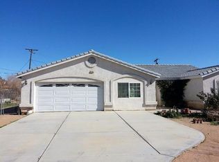 15605 Broken Bow Rd, Apple Valley, CA 92307