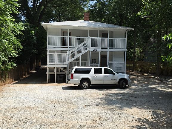 Back of Richmond/Parking