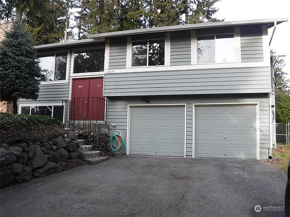 2nd image of 2607 24th Street SE