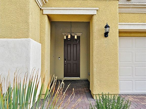 2nd image of 1036 Via Calderia Pl