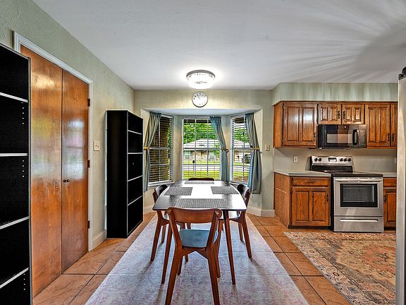 5th image of 3407 Dovecreek Dr