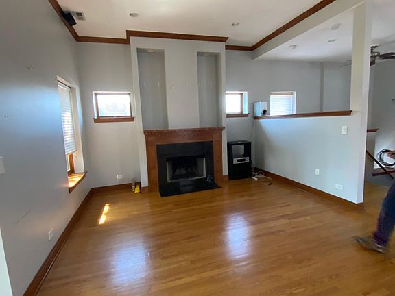 2nd image of 2722 W Leland Ave APT 3