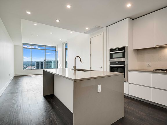 5th image of 501 West Ave #1802