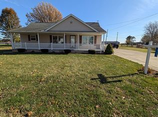 1737 Centre St, Woodburn, IN 46797
