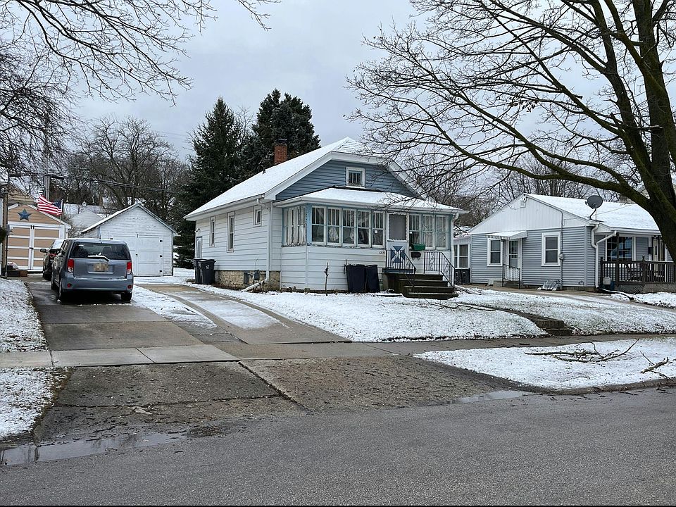 1209 Ellis St, Waukesha, WI 53186 Zillow