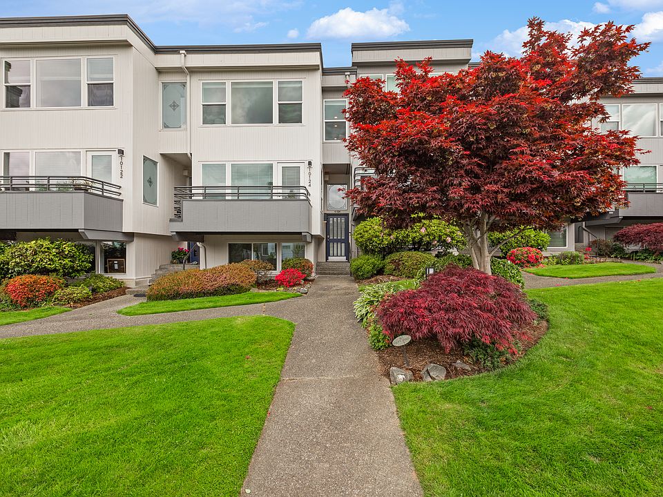 1st image of 10100 NE 63rd St #16
