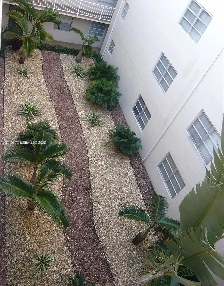 Kings Creek So Condo — Photo 4
