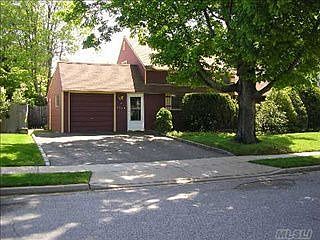 2nd image of 123 Blueberry Ln