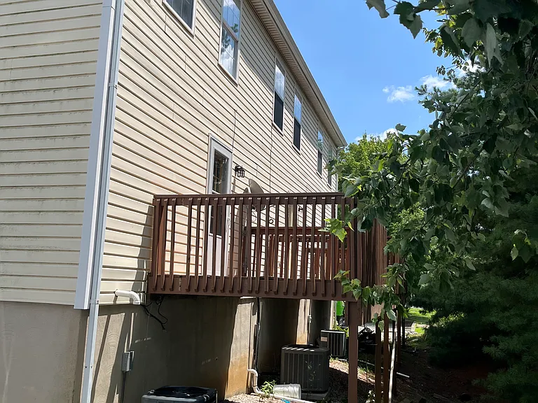 102 Gateway Dr — Photo 37