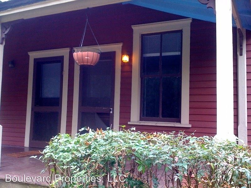 2nd image of 153 Barrow St #B