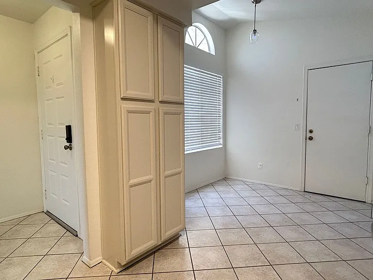 2338 W Orchid Ln — Photo 11