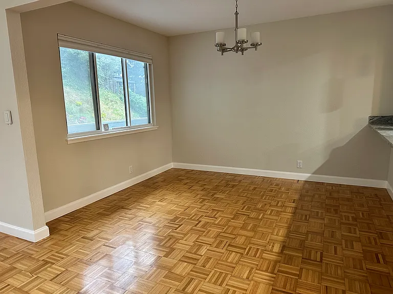 1144 Valencia Way — Photo 23