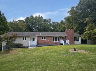 61 George Washington Tpke, Burlington, CT 06013