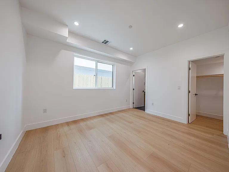 2026 Luxury 3, 4 & 5 Bed Townhomes — Photo 105