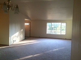 5th image of 9812 Windward Dr NW