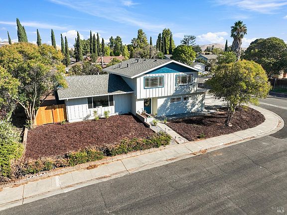 4th image of 1100 Kensington Drive