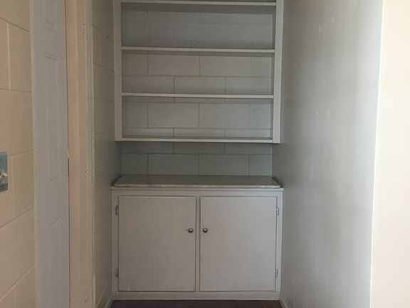 2nd image of 1009 N Alabama Ave