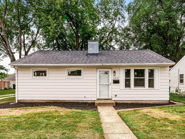 1611 E 4th St, Mishawaka, IN 46544