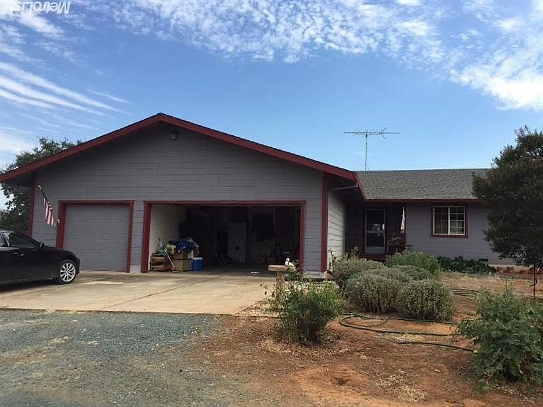 2nd image of 14989 Muller Rd