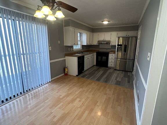 4th image of 825 Indian Lake Dr