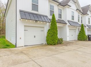 8420 Brookmoor Ln, Ooltewah, TN 37363