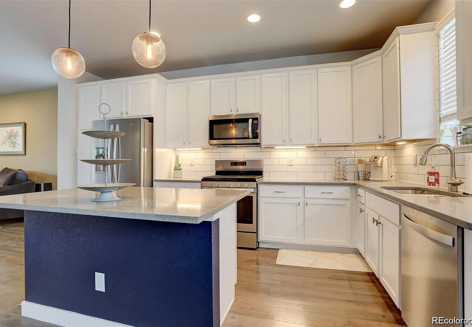 3 bed, 2.5 bath, 1758 sqft, $2,900 — Photo 3