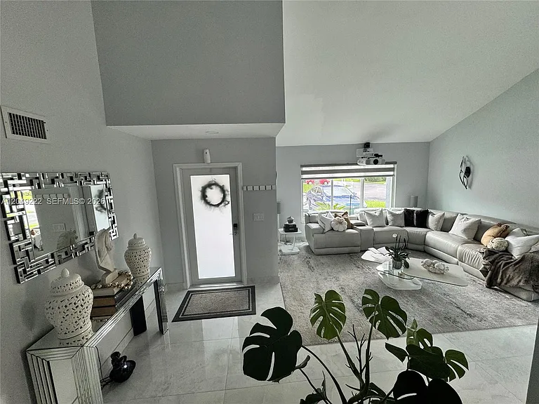 9368 SW 146th Pl — Photo 4