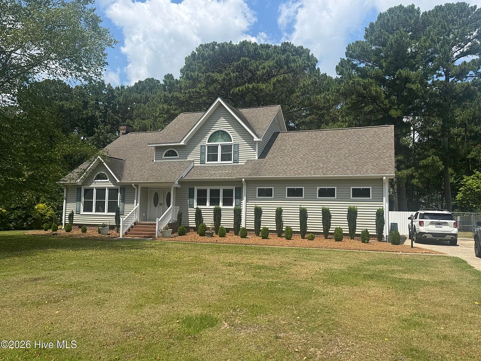 1st image of 127 Squire Drive