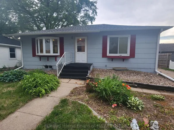 1623 Boyce St, Hastings, NE 68901